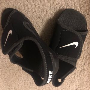 Nike sandals toddler